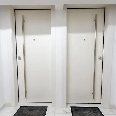 Mg Sapphire Jacuzzi Premium סלוניקי