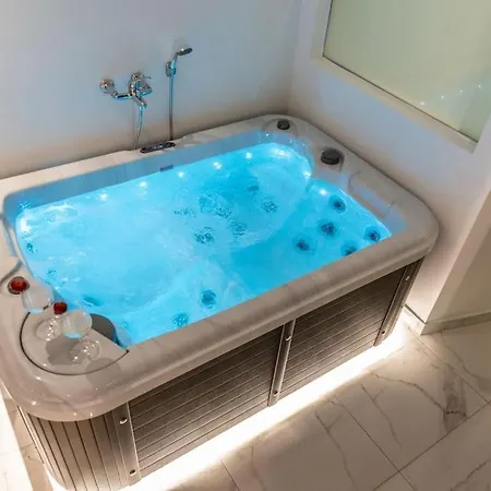 公寓 Mg Sapphire Jacuzzi Premium 塞萨洛尼基