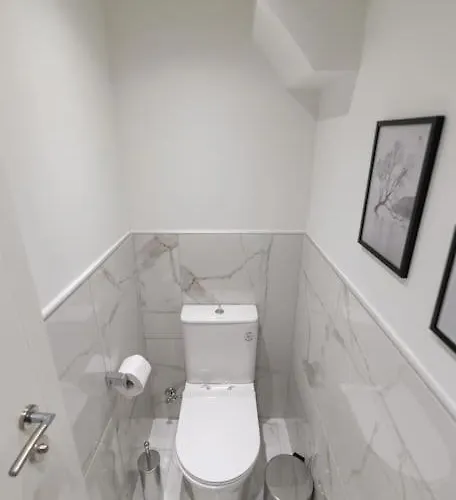 Mg Sapphire Jacuzzi Premium Апартаменты Салоники