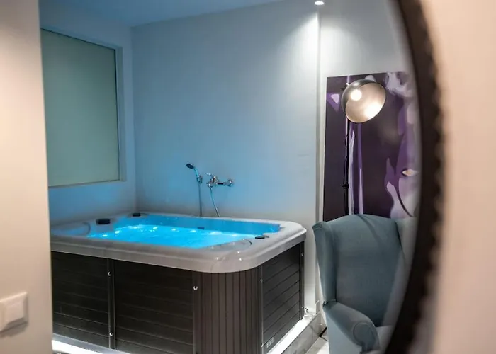 Mg Sapphire Jacuzzi Premium * 塞萨洛尼基