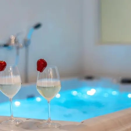 Apartamento Mg Sapphire Jacuzzi Premium