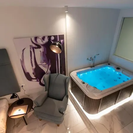 Mg Sapphire Jacuzzi Premium Apartamento Tessalónica